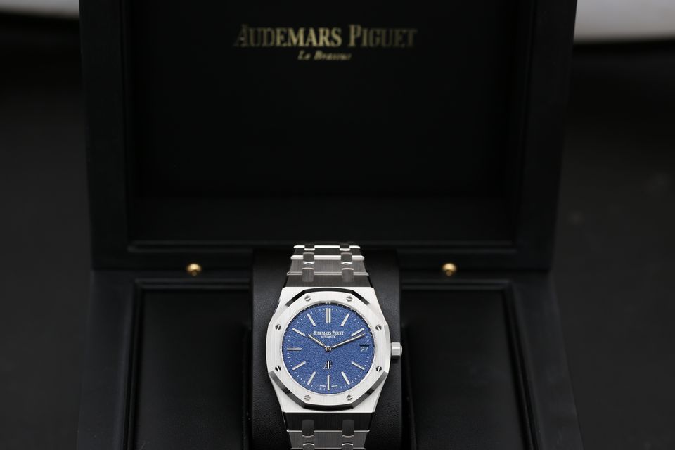Audemars Piguet Royal Oak 16202BC.OO.1240BC.02 Image 4